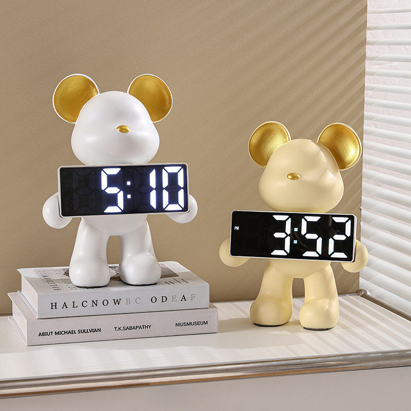 İskandinav Tarzı Reçine Ayı Sa - Led Desk Clock incelemesi ve fiyatı