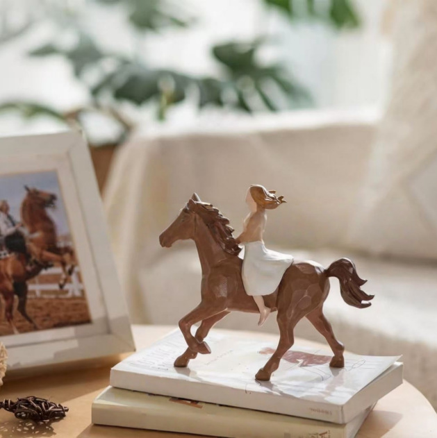 Ahşap Oyma Tarzı Kız At Biniyo - Home Office Room Inspiration incelemesi ve fiyatı
